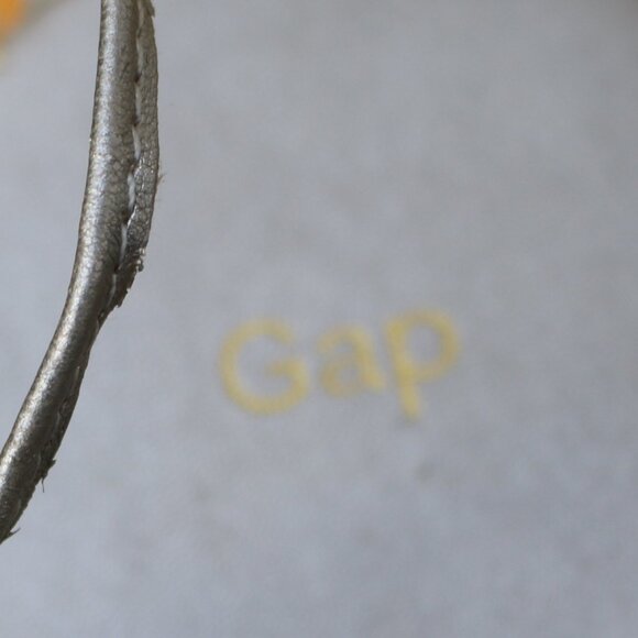 GAP Silver Vegan Faux Leather Strappy Tie Up Wrap Thong Flat Sandals Sz 9 - Picture 2 of 7